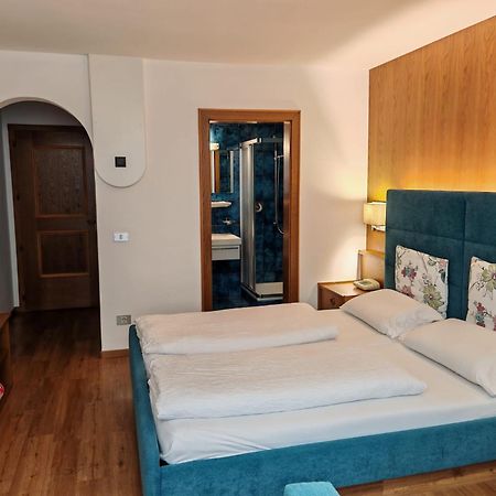 Hotel Alpenblick Sarentino المظهر الخارجي الصورة